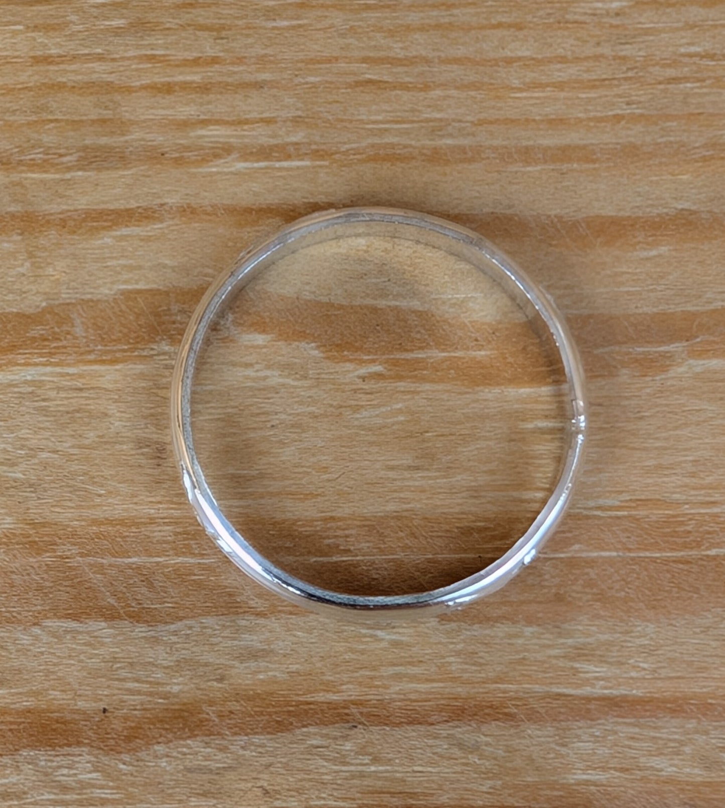 sterling silver cross patterned stacking ring