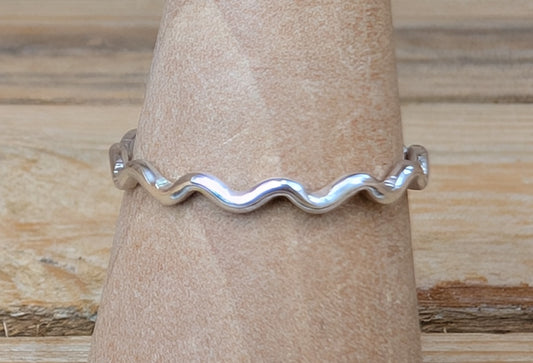 sterling silver wavy stacking ring