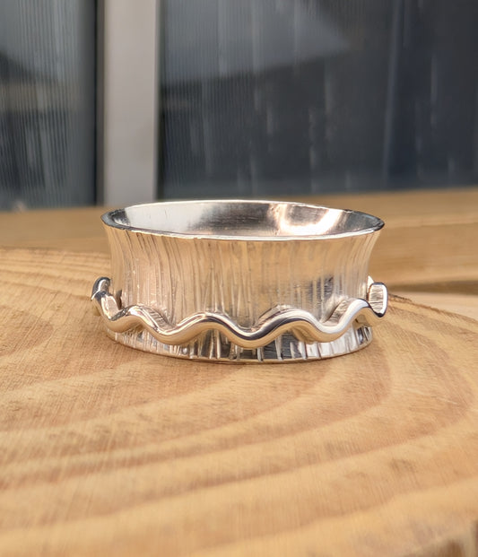 sterling silver wavy spinner ring