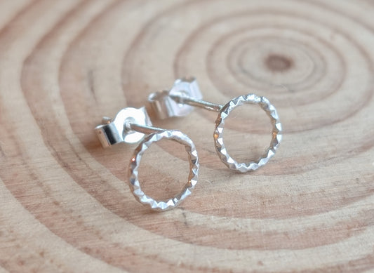 sterling silver 7mm diamond cut open circle stud earrings