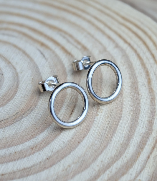 sterling silver 10mm open circle stud earrings