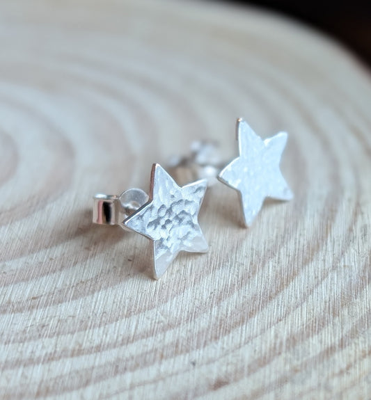 sterling silver 10mm hammered star stud earrings